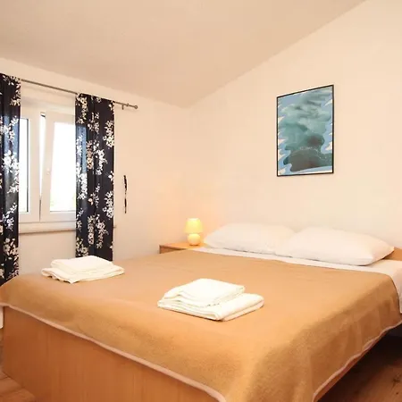 Banj 8206c Apartman Dobropoljana